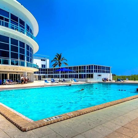 Castle 1733 Ocean View Studio With Direct Beach Access, Pool, Tennis & Free Parking Miami Beach Bagian luar foto