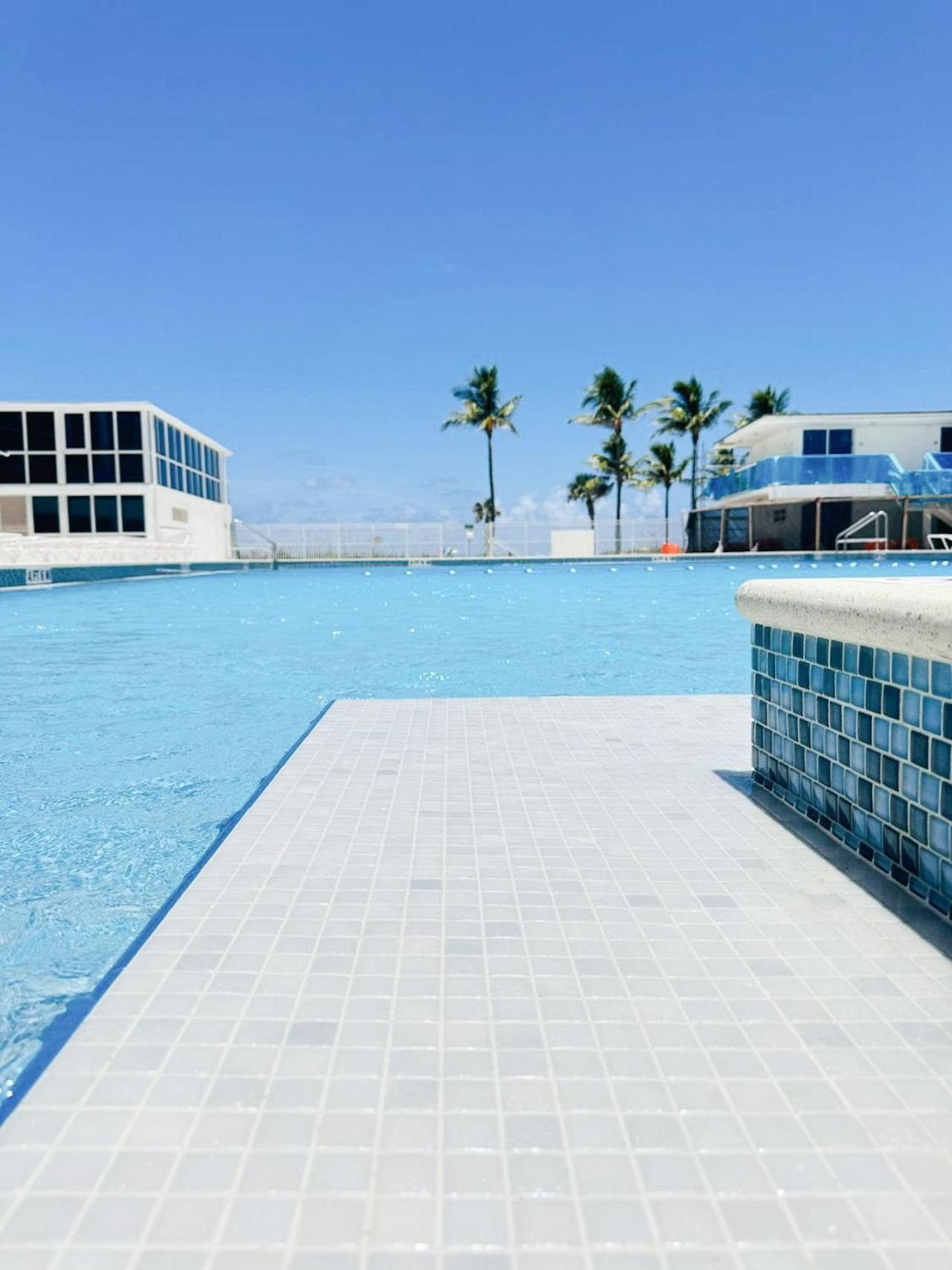 Castle 1733 Ocean View Studio With Direct Beach Access, Pool, Tennis & Free Parking Miami Beach Bagian luar foto