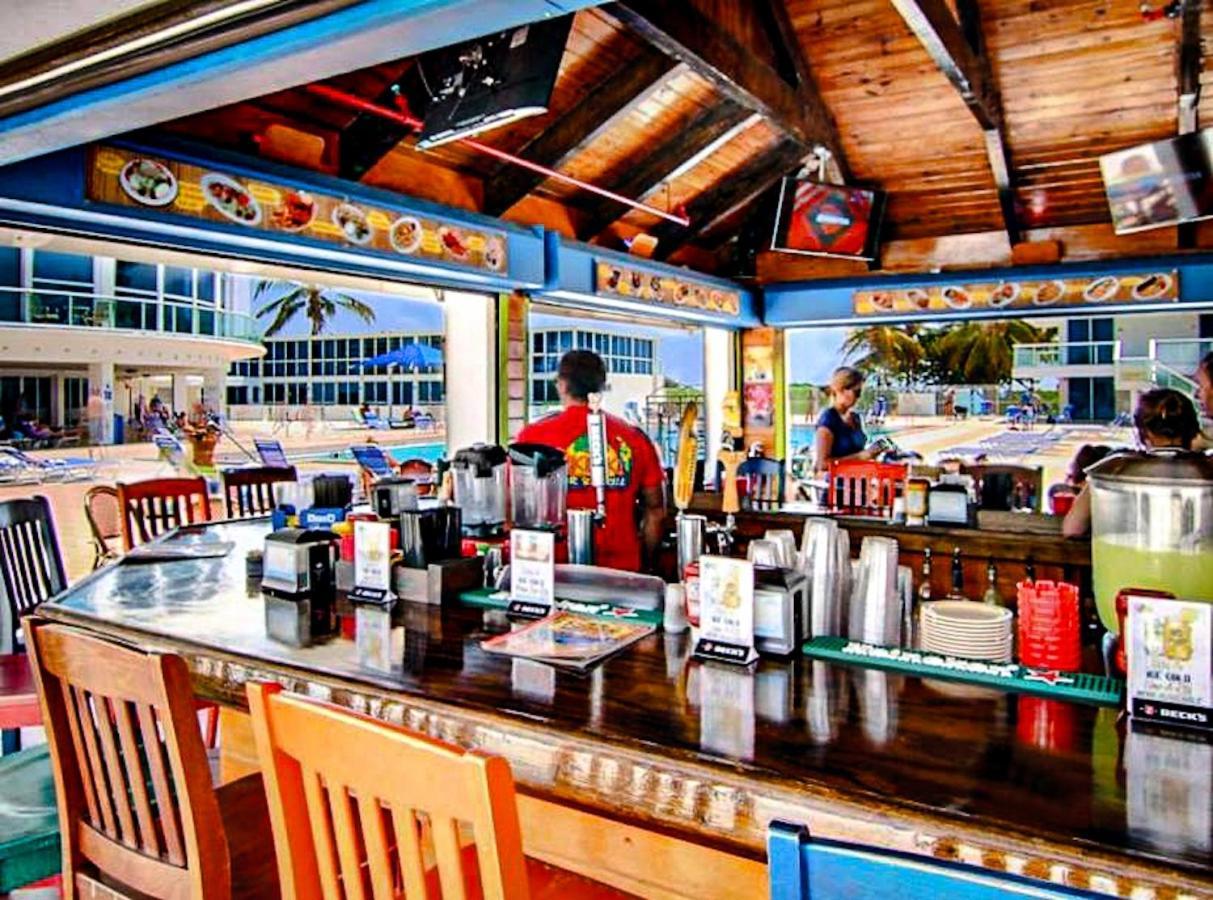 Castle 1733 Ocean View Studio With Direct Beach Access, Pool, Tennis & Free Parking Miami Beach Bagian luar foto